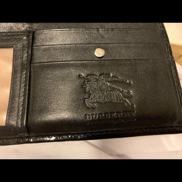 Burberry Wallet - Picture 8 of 8